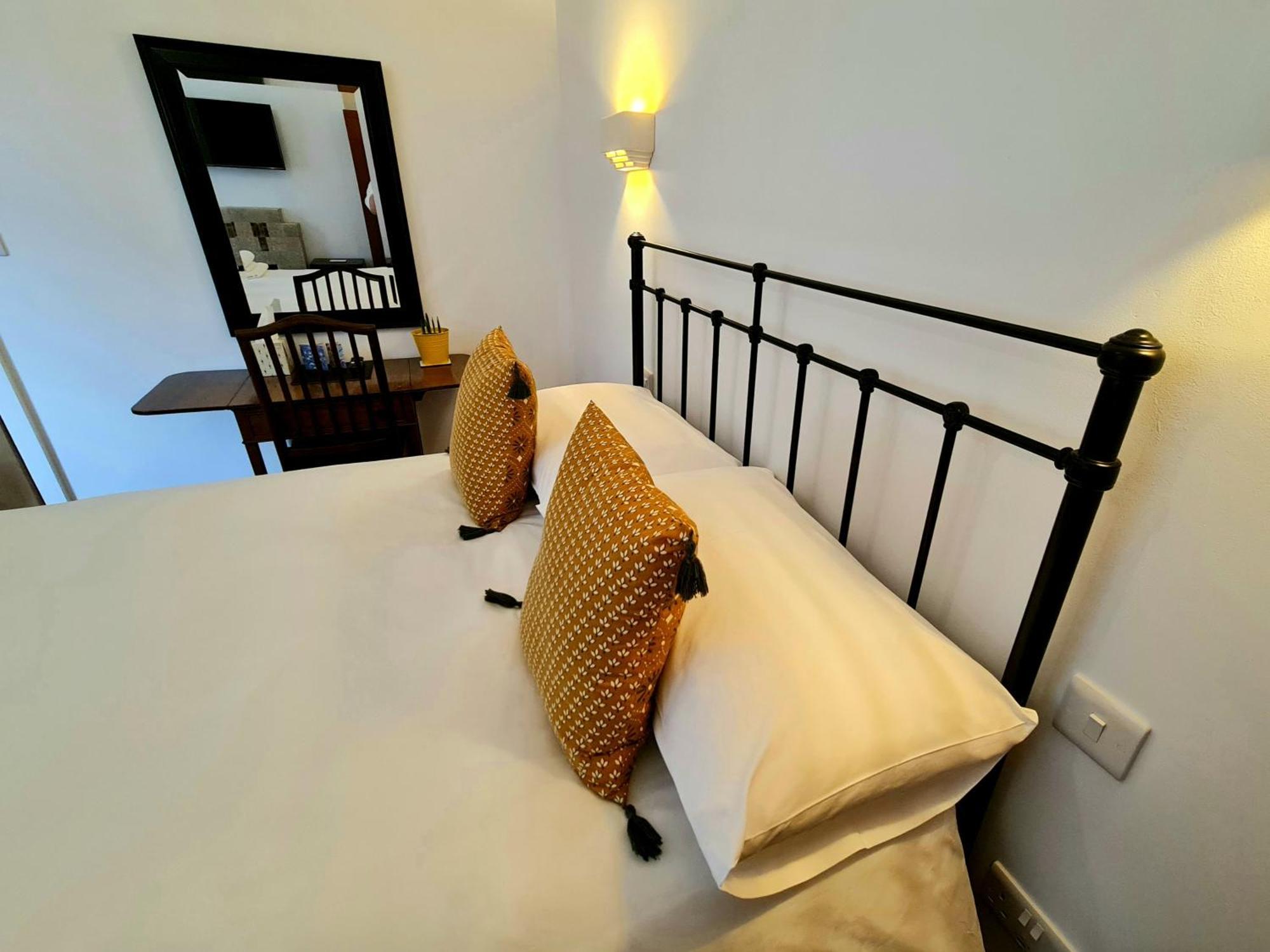אילפרקומב Newberry Wood Guesthouse מראה חיצוני תמונה