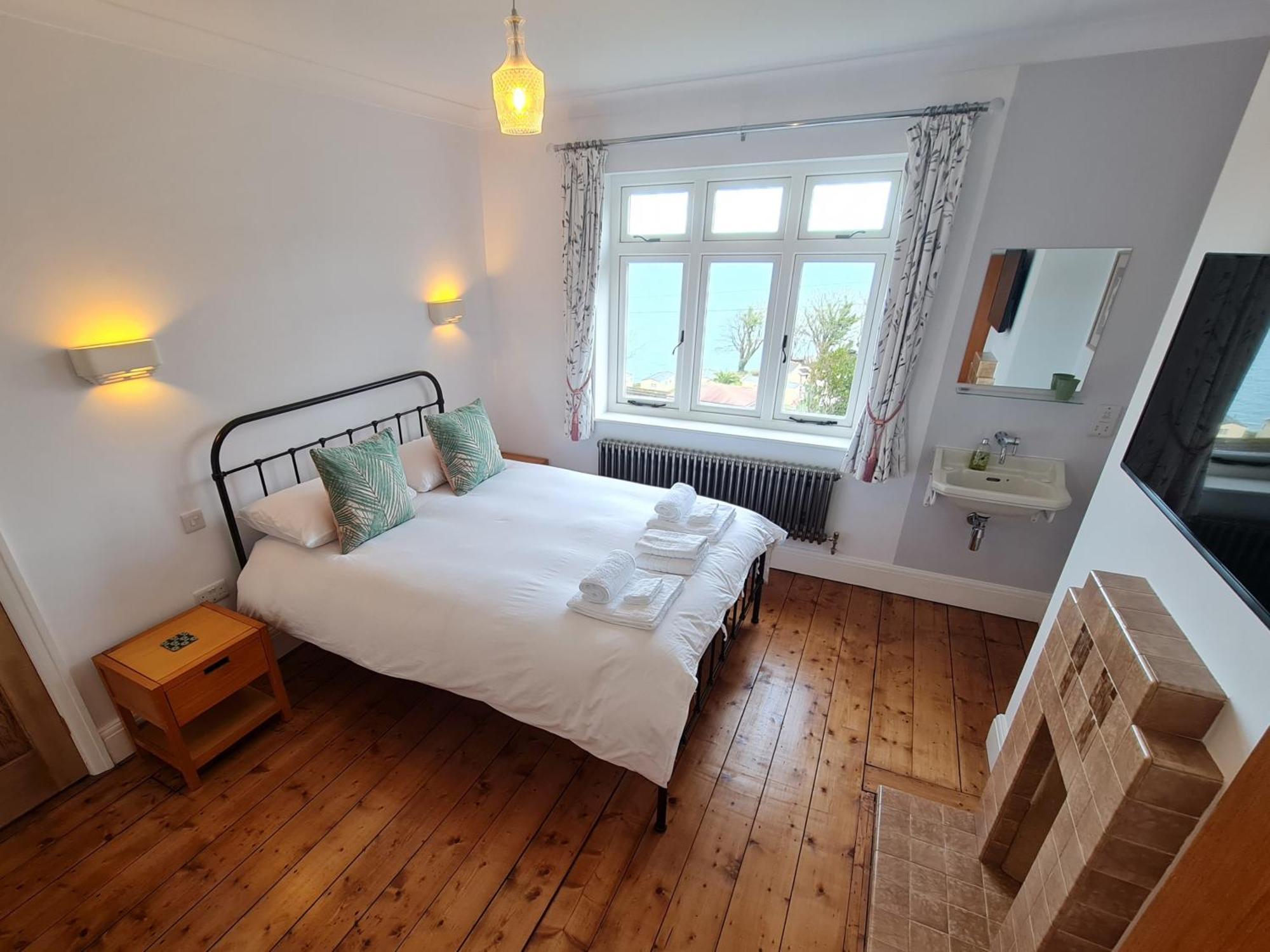 אילפרקומב Newberry Wood Guesthouse מראה חיצוני תמונה