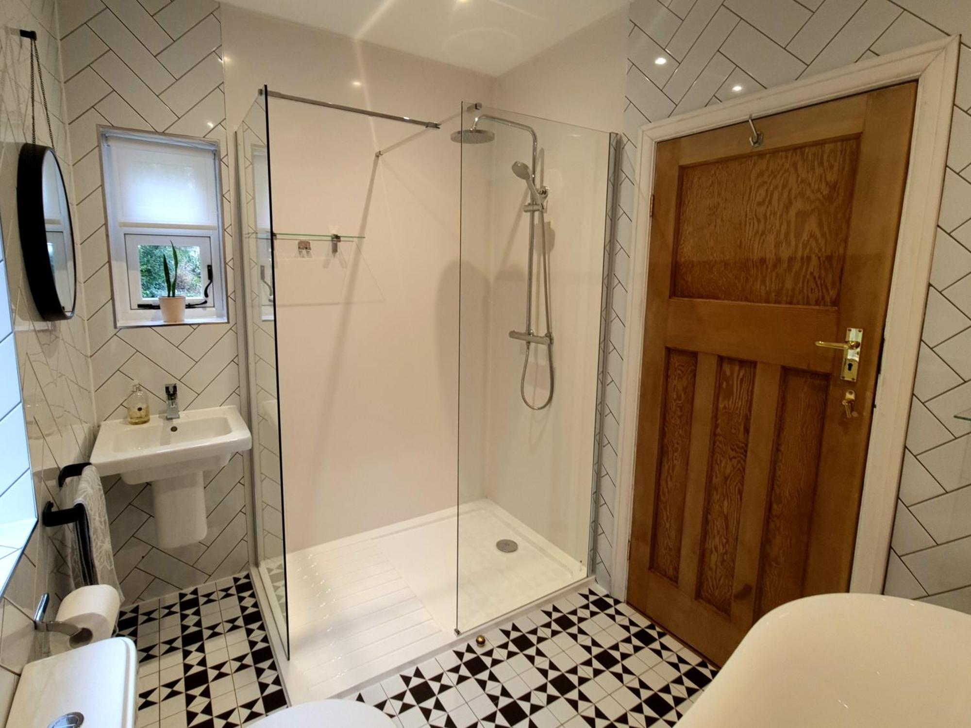 אילפרקומב Newberry Wood Guesthouse מראה חיצוני תמונה